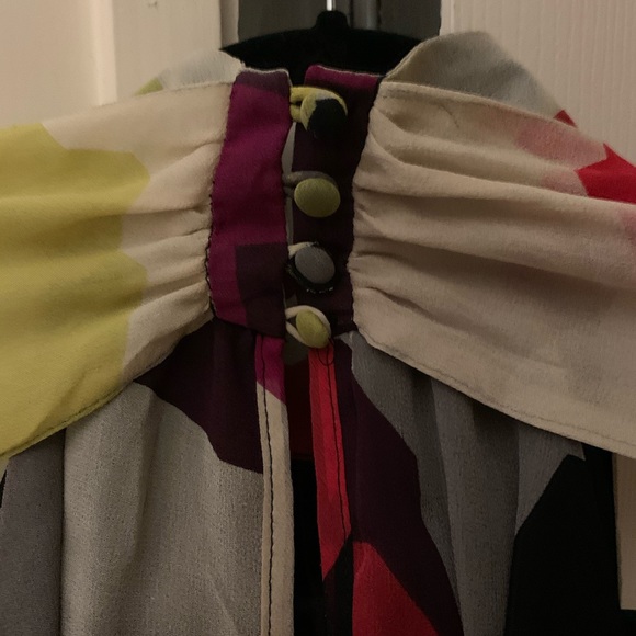 Blouse-Silk Halter Neck- Small- Striking-Size 2-Great preowned like new- - Picture 6 of 10